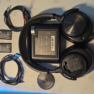 SteelSeries ARCTIS NOVA PRO Wireless Headset with Base Station PC/XBOX Version